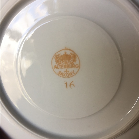 Vintage Gold Plated Fine Porcelain Tea / coffee cups saucers & serving set 17 Pc - Picture 15 of 16